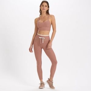 Vuori Vibe Elevation Set